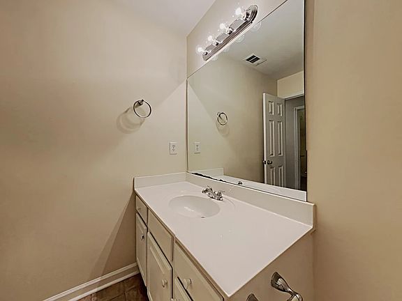 4th image of 442 Willowbrook Ct SE