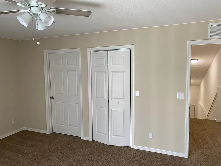 7350 Canterbury St — Photo 33