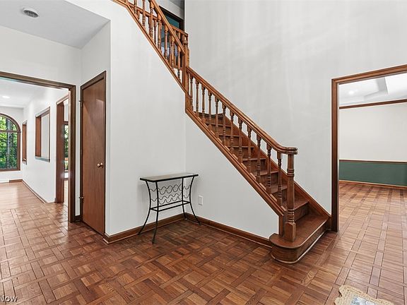 5th image of 8215 Whispering Pines Dr