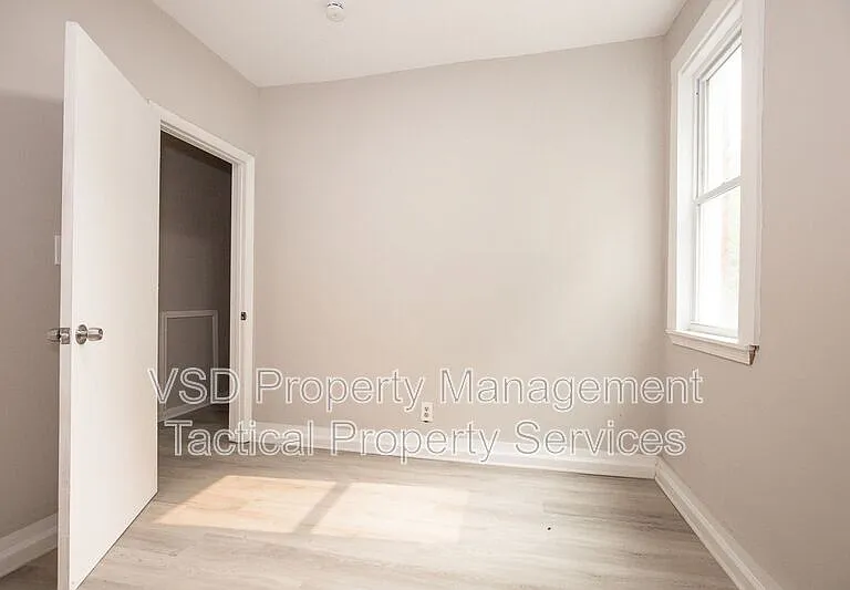 9911 Olivet Ave #3 — Photo 4