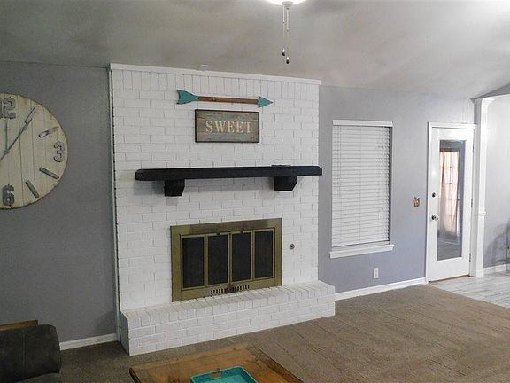 5th image of 1012 Sugarbush Ln