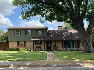 3372 Camelot Dr, Dallas, TX 75229