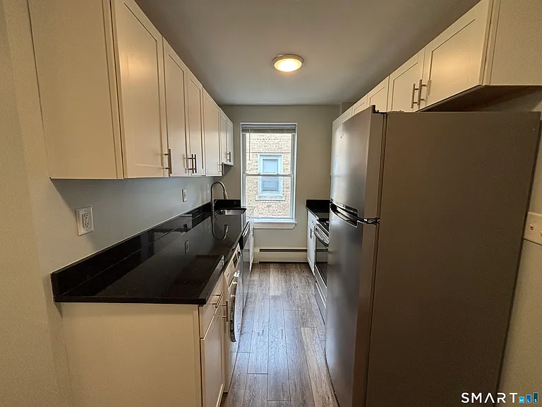 213 Golden Hill St #6F — Photo 8
