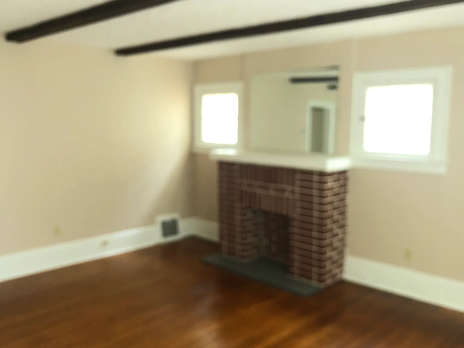 2 bed, 960 sqft, $1,200 — Photo 2