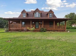 12141 Rohn Rd, Fenton, MI 48430