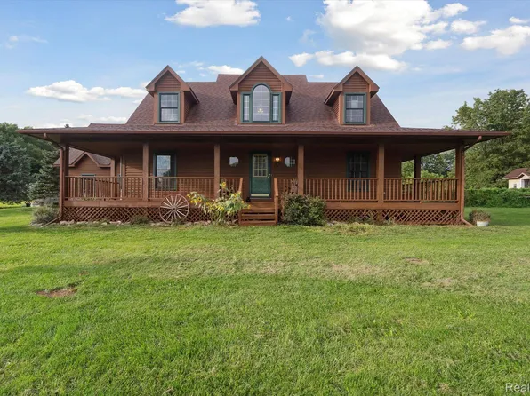 12141 Rohn Rd, Fenton, MI 48430