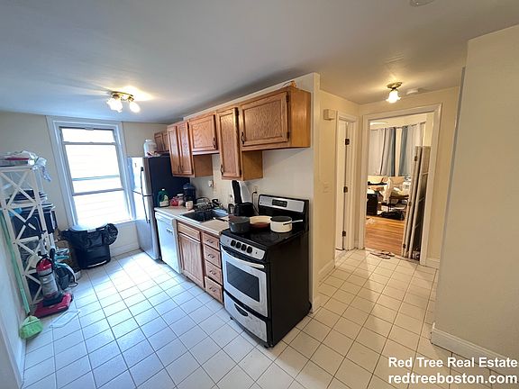 3rd image of 216 Freeman St