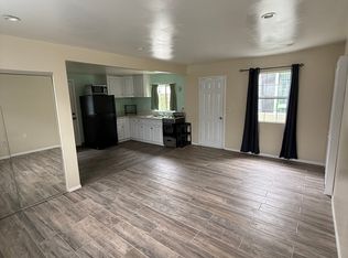 16 E 53rd St #1/2, Long Beach, CA 90805