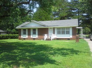 1407 Farmgate Rd, Kinston, NC 28504