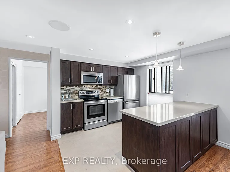 15390 Yonge St #104 — Photo 5