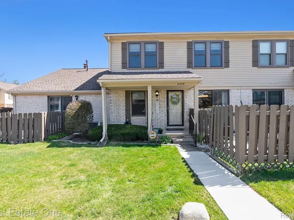 31415 Oak Tree Ct, Warren, MI 48093