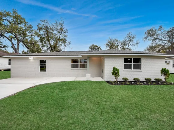 803 Coleman St, Dayton, TX 77535