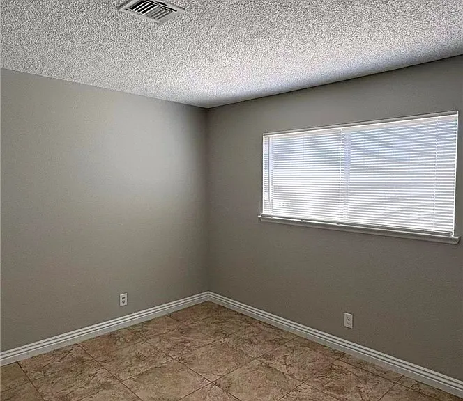 3564 Redwood St — Photo 14