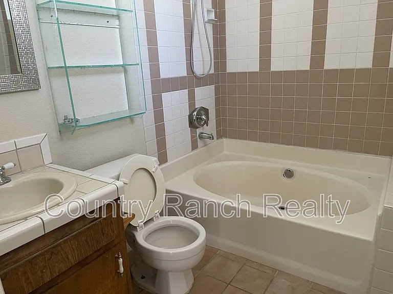 4274 S El Toro Dr — Photo 9