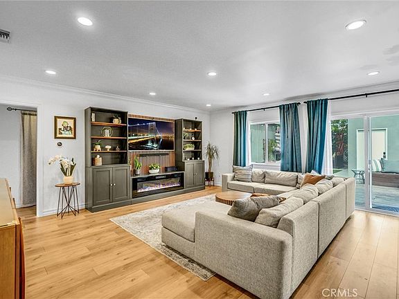 3rd image of 6830 Bothwell Rd