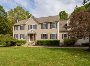15 Bear Mountain Rd, New Fairfield, CT 06812