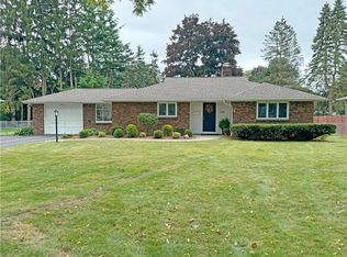 245 Ashbourne Rd, Rochester, NY 14618
