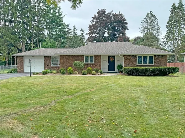 245 Ashbourne Rd, Rochester, NY 14618