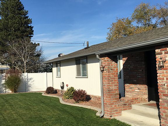 5th image of 2215 Westshore Dr NE