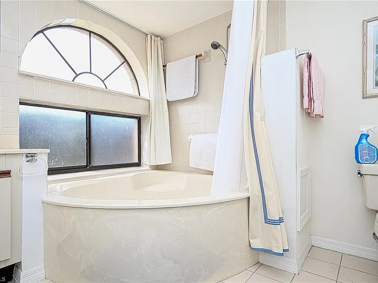 565 Beachwalk Cir #T-104 — Photo 18