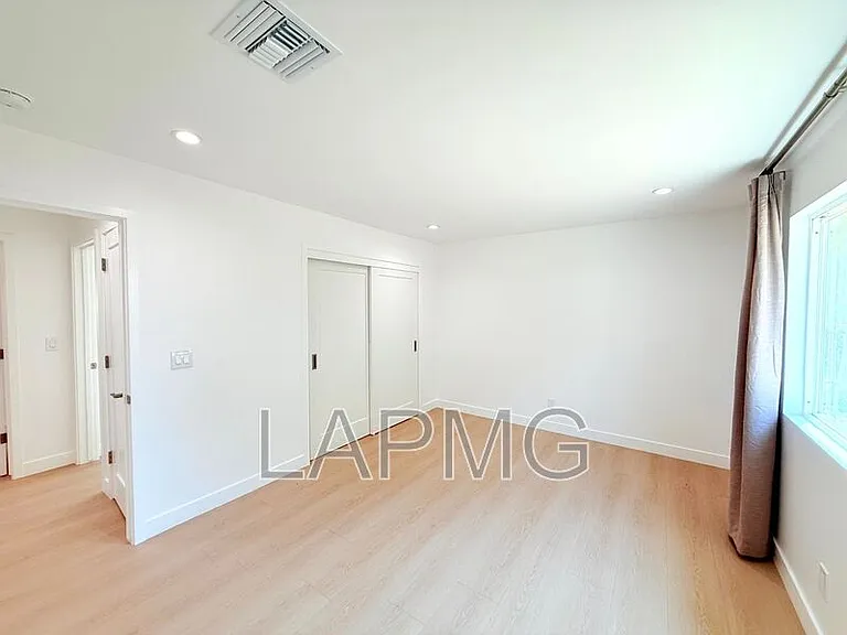 10839 Fellows Ave #10839 — Photo 27