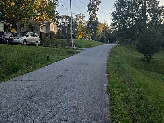 5th image of 17 Melvin Dr