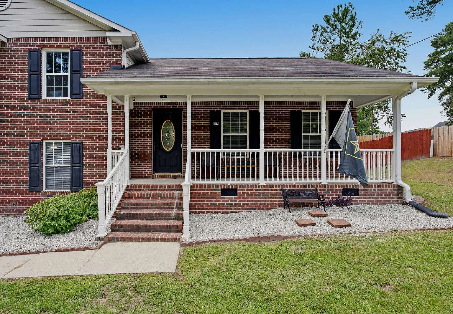 4 bed, 3.0 bath, 2048 sqft, $2,900 — Photo 4