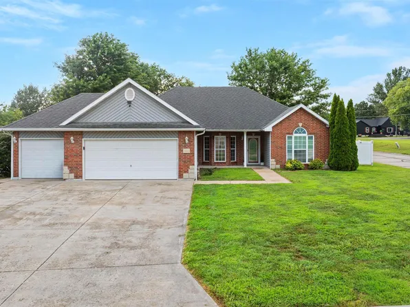 3205 Sandstone St, Sedalia, MO 65301