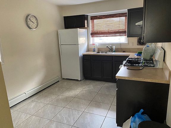 2nd image of 188 Greenleaf Ave #18A