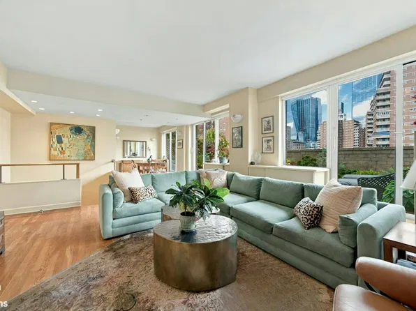 344 West 23rd Street image 1 of 21
