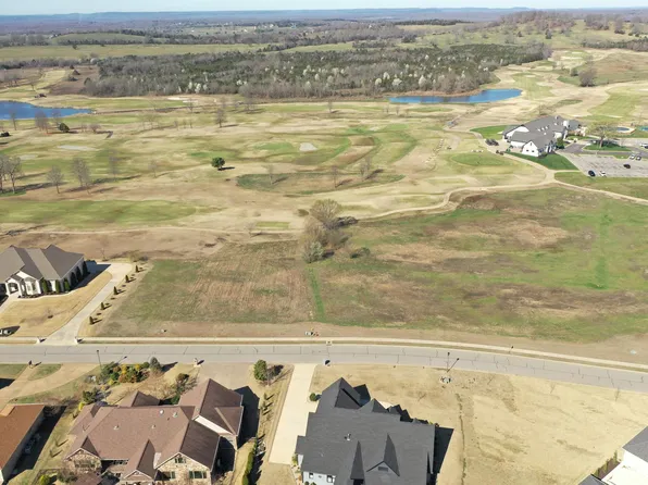 39 S Sheeks Dr, Mountain Home, AR 72653