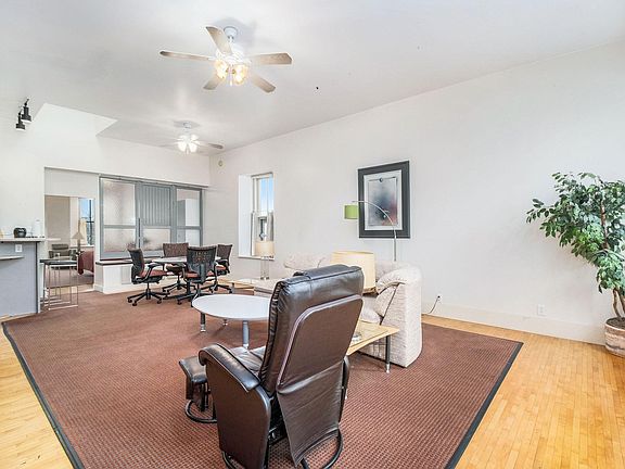 4th image of 241 Hubbard St #1/2