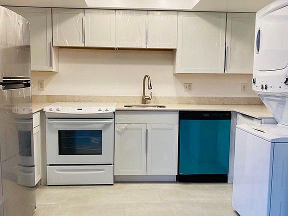 NEW KITCHEN
