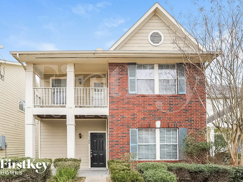 19308 Stars Hollow Dr