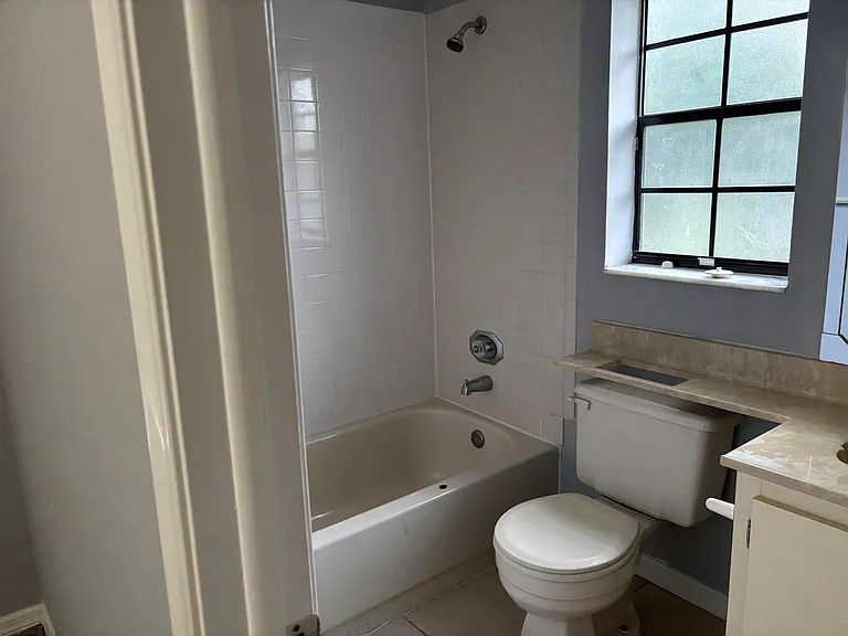 352 Prestwick Cir #1 — Photo 11