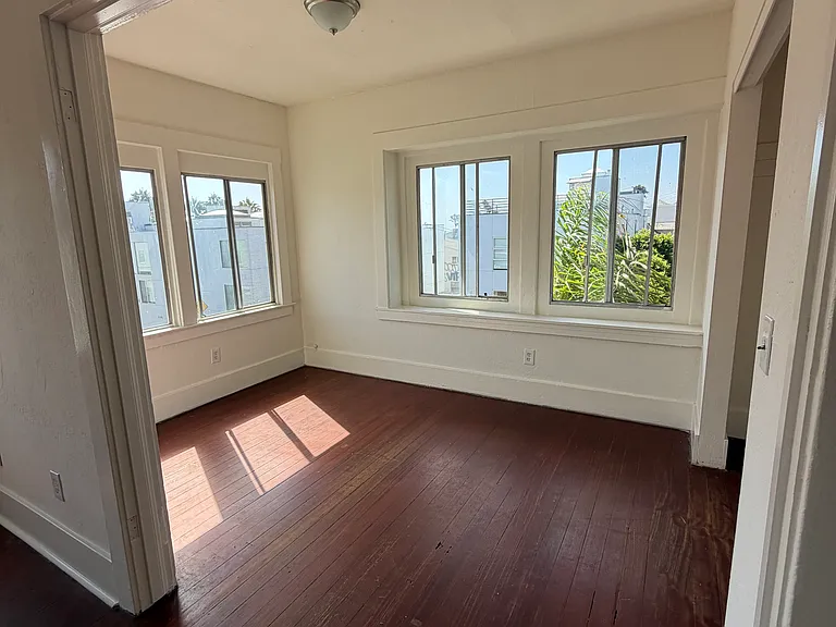 20 Brooks Ave #301 — Photo 9