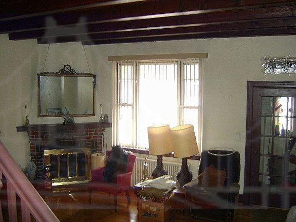 2nd image of 2527 Yates Ave