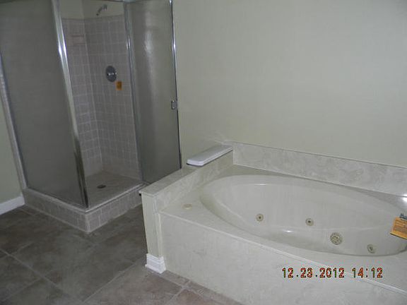 5th image of 918 Pine Birch Pl
