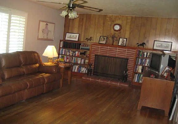 4th image of 705 Willis Ave Unit 00