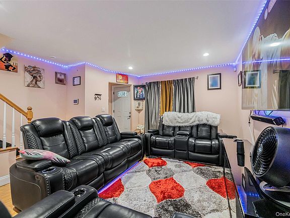 5th image of 2556 Eastchester Road