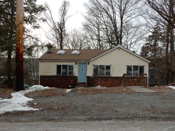 30 Belford Dr, Hewitt, NJ 07421