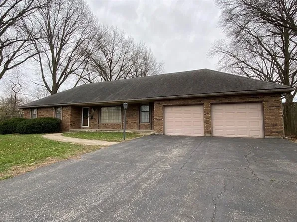 701 NE 88th St, Kansas City, MO 64155
