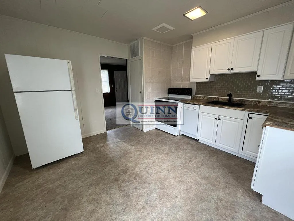 Building Photo - 266 Hollingsworth Mnr