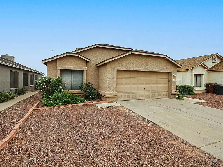 10935 W Ruth Ave — Photo 2