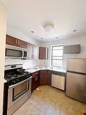 Rented by Living New York | media 7