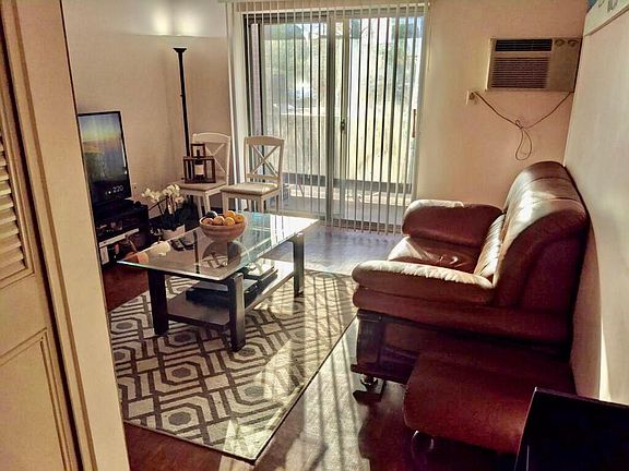 2nd image of 179 Presidents Ln Unit 2L