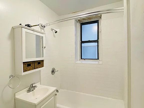 4th image of 832 Ocean Ave #1M