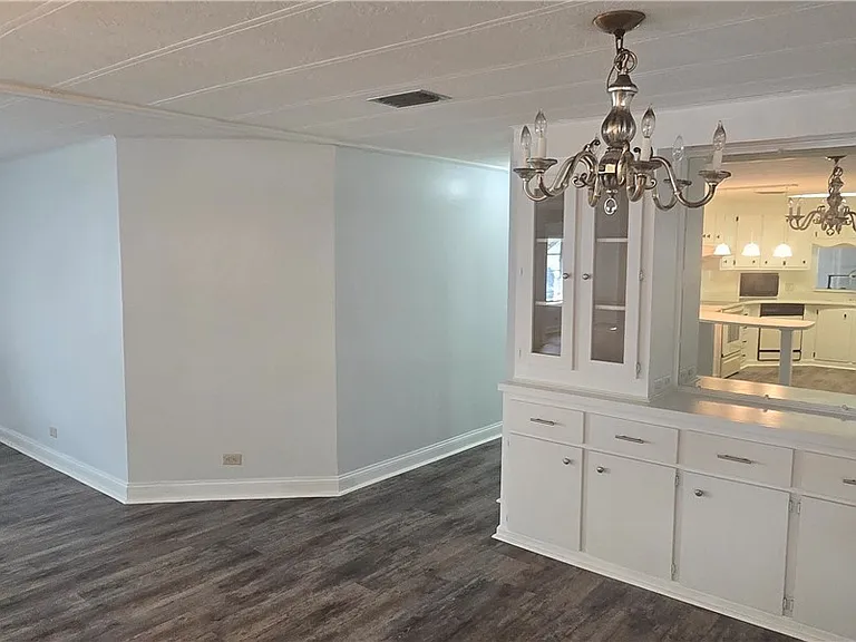 612 Pine Grove Ct — Photo 12