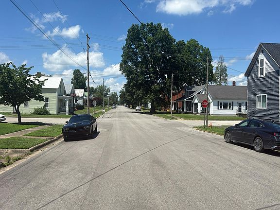 4th image of 737 11th St