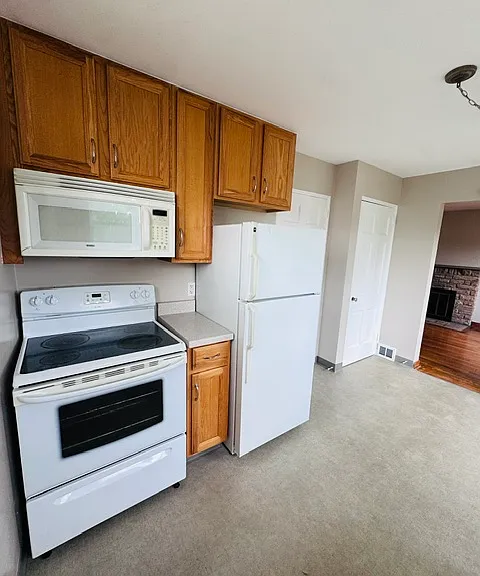 1542 Elderslee Rd — Photo 8